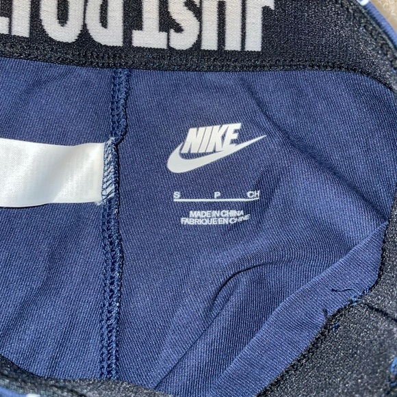 Nike leggings - Picture 3 of 3